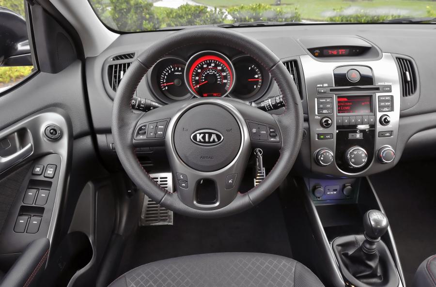  Kia Forte 5-Door 2011 года  (фото 12 из 89)